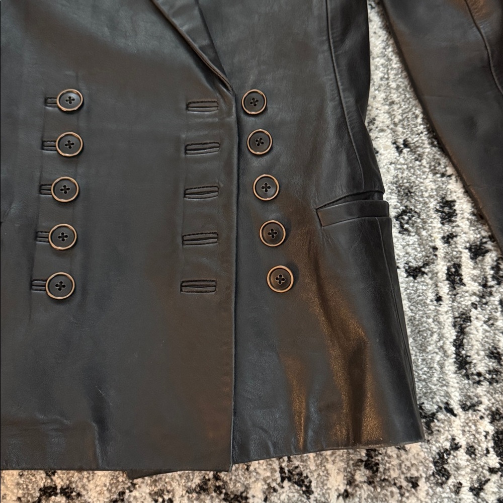 Gorgeous Vintage Joie leather blazer - Picture 3 of 7